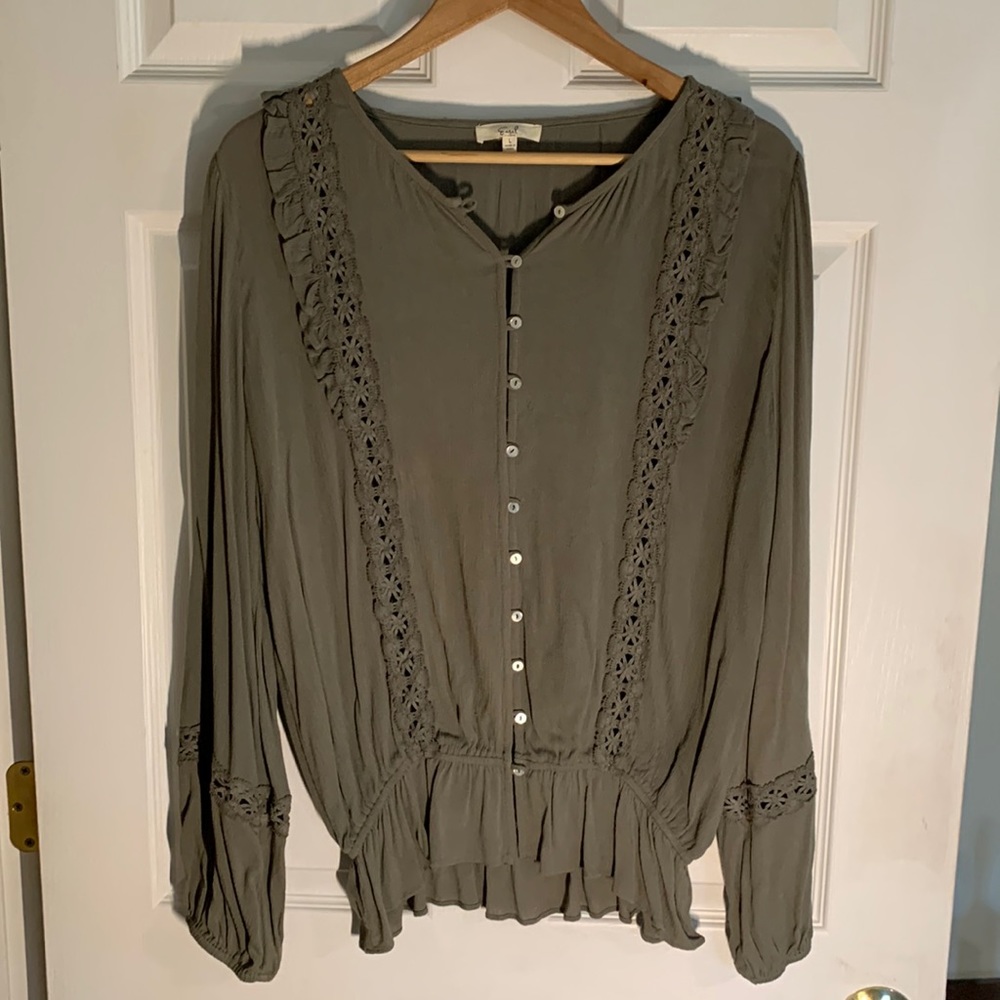 Button down top - Ruffled Cut Outs